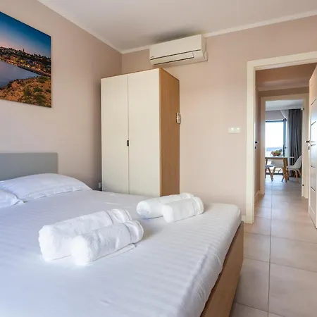 Wind Rose Bura-beachfront Apartamento Igrane