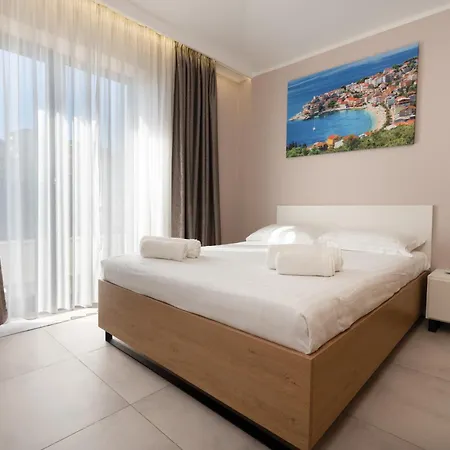 Apartamento Wind Rose Bura-beachfront *