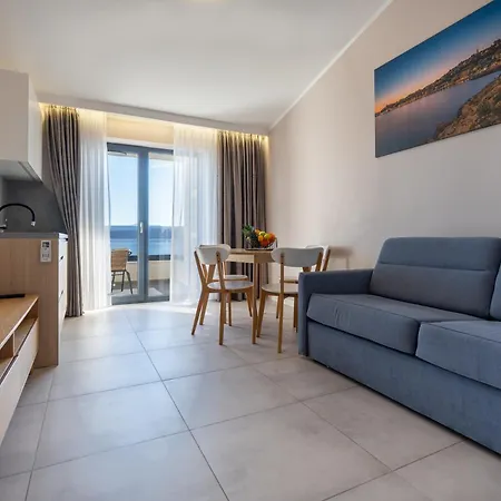Apartamento Wind Rose Bura-beachfront