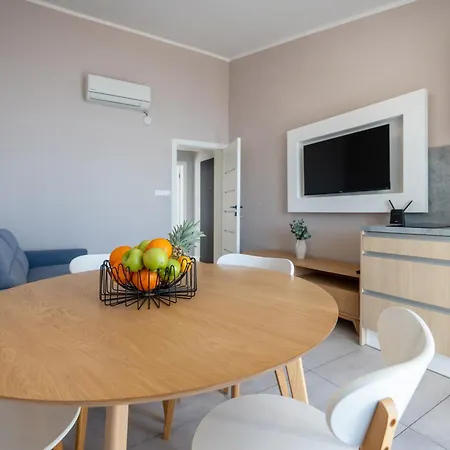 Wind Rose Bura-beachfront Apartamento