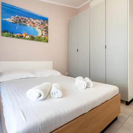 Wind Rose Bura-beachfront Apartamento