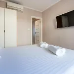Wind Rose Bura-beachfront