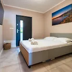 Wind Rose Bura-beachfront Igrane
