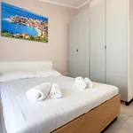 Wind Rose Bura-beachfront Appartement
