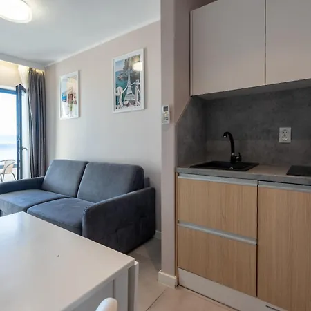 Apartment Wind Rose Bura-beachfront Igrane