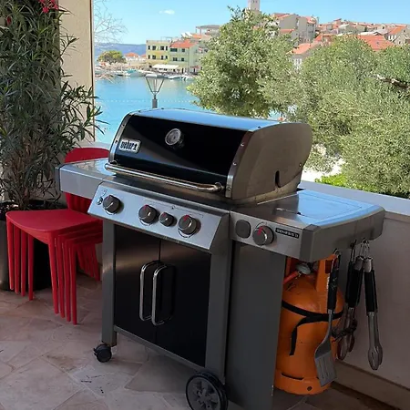 Apartamento Wind Rose Bura-beachfront