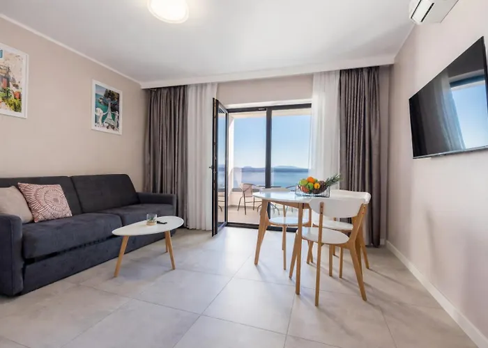 Wind Rose Bura-beachfront Igrane